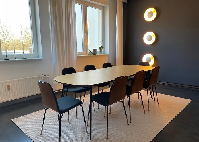Ferienwohnung TruRetreats Design Loft für 8 Personen I Riesige Küche I eCharger I 65z SmartTV I 150qm Hamburg